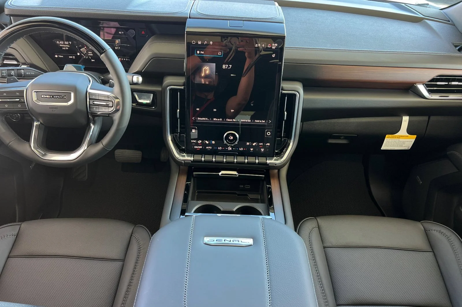 2026 GMC Yukon XL Denali - Photo 10