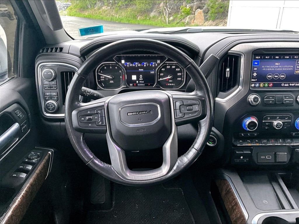Used 2020 White Frost Tricoat GMC Denali image 17