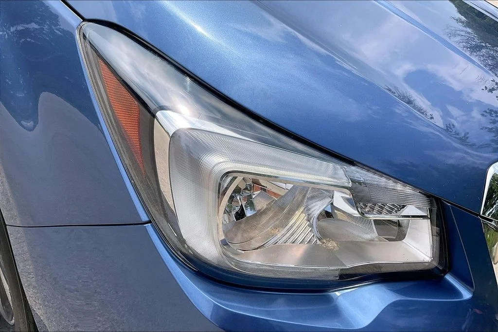 Used 2017 Blue Subaru 2.5i Premium image 29