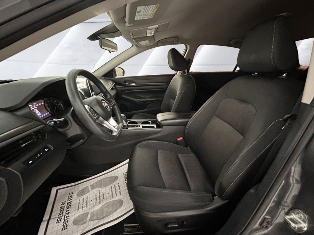 Used 2024 Gray Nissan 2.5 SV image 7