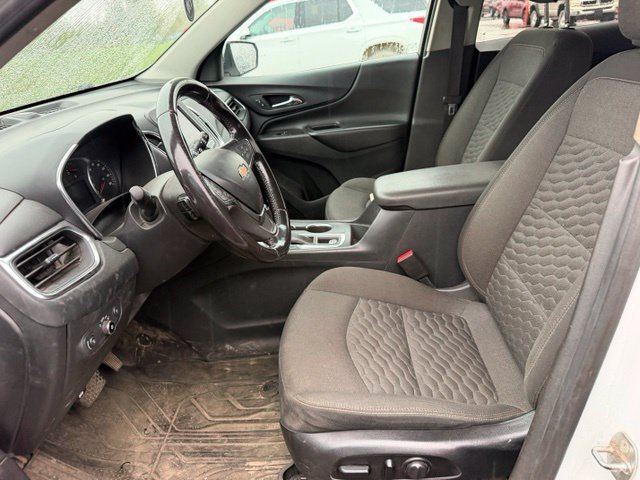 Used 2021 White Chevrolet LT image 4
