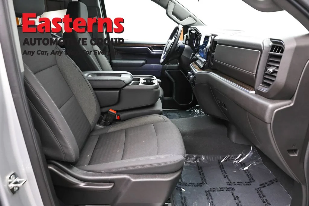 Used 2022 Silver Chevrolet LT image 26