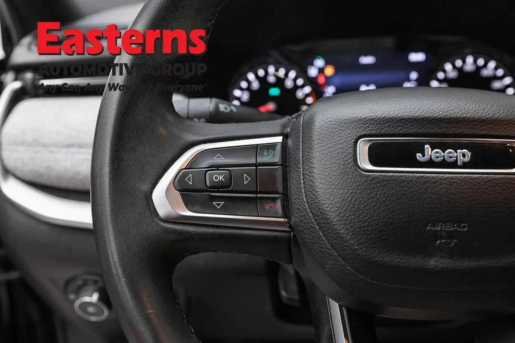 Used 2023 Black Jeep Latitude image 14
