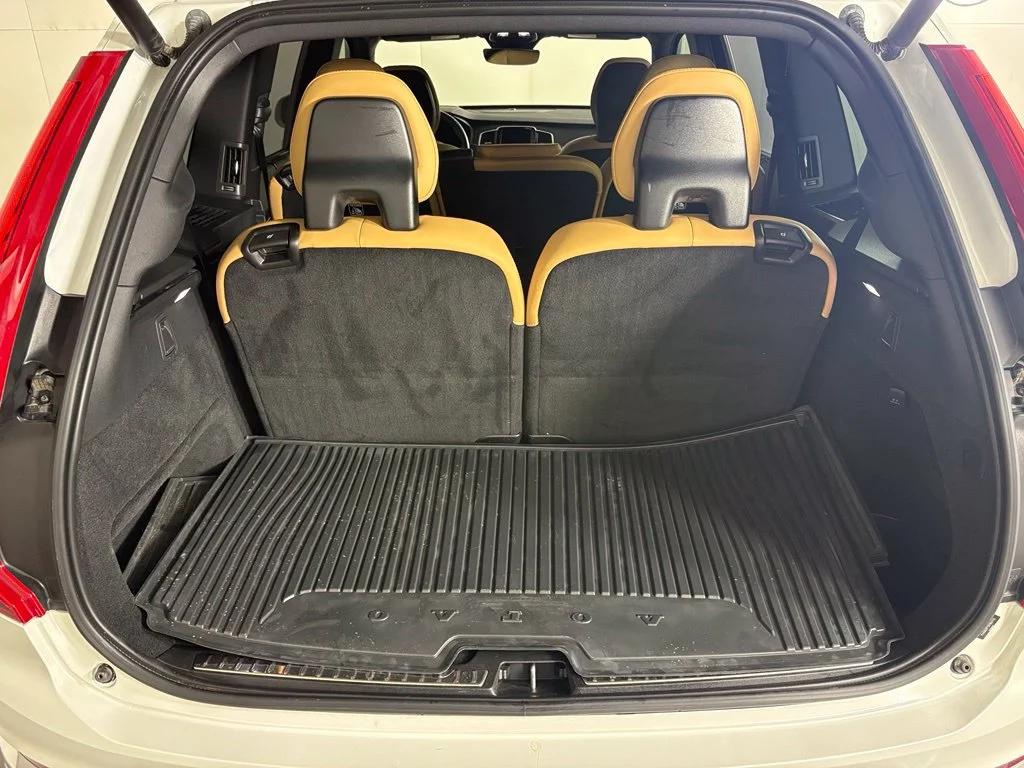 Used 2024 White Volvo Ultimate image 19