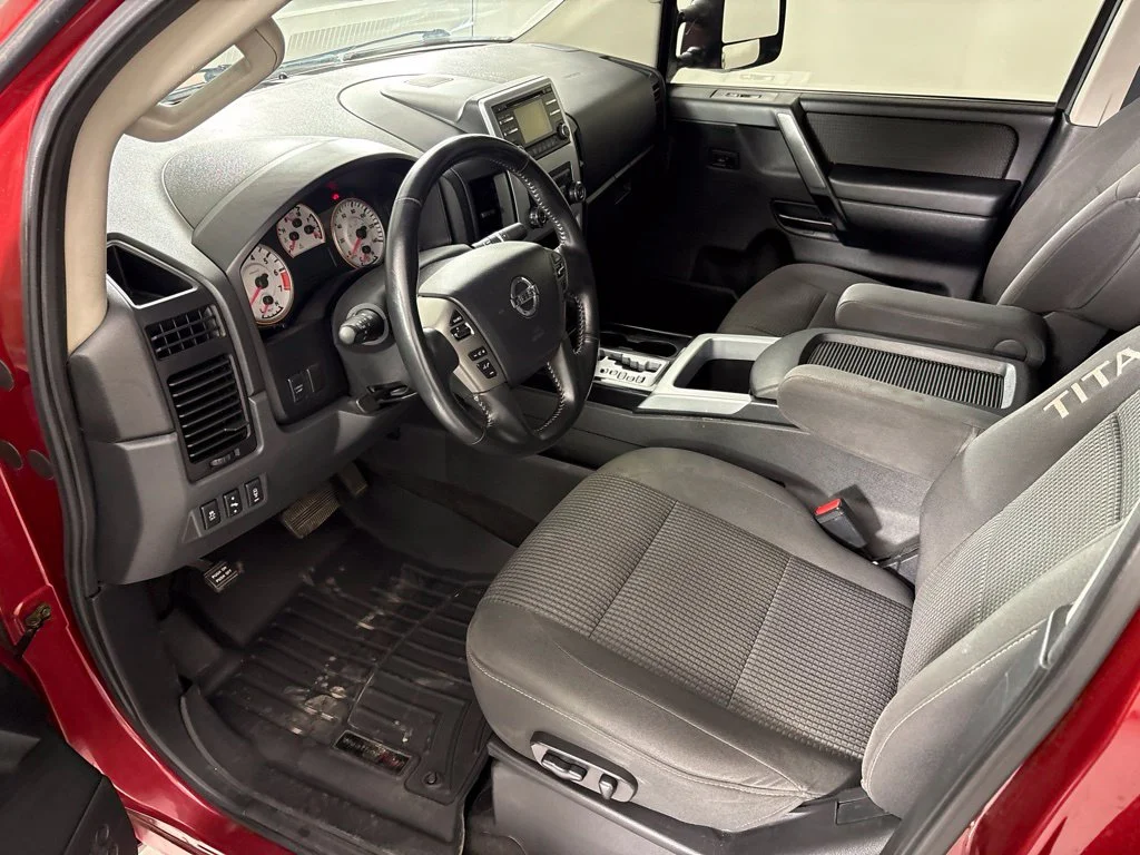 Used 2013 Red Nissan PRO-4X image 29