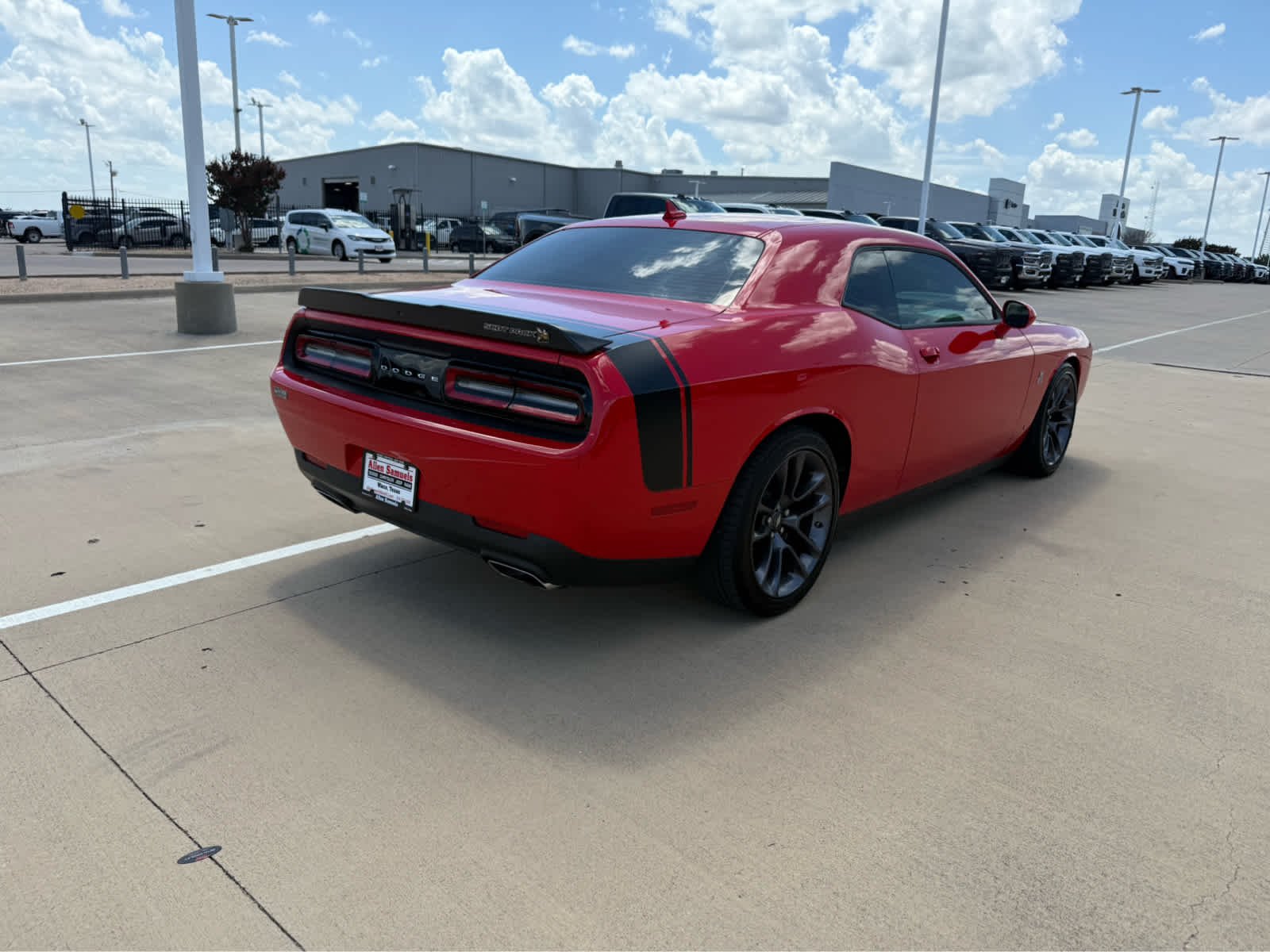 Used 2023 Torred Clearcoat Dodge R/T Scat Pack image 9