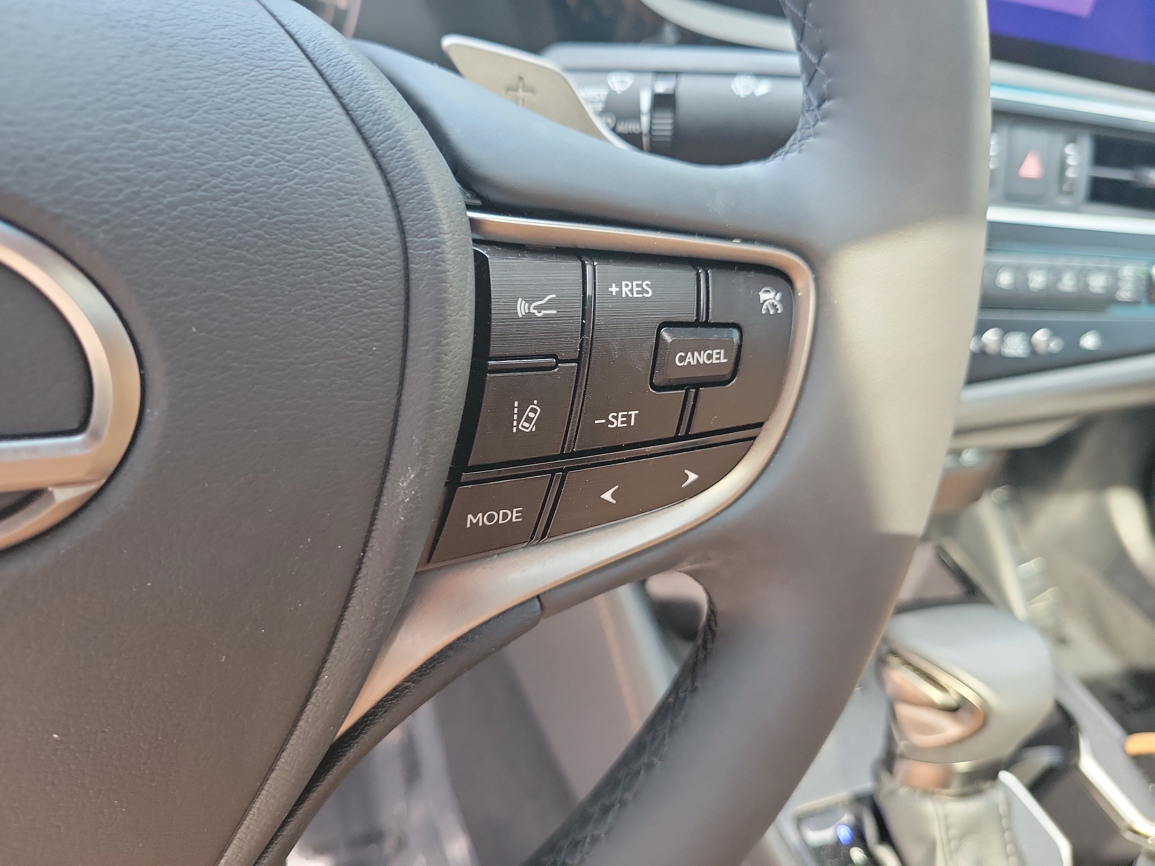 Certified Used 2023 IRIDIUM Lexus ES 250 image 26