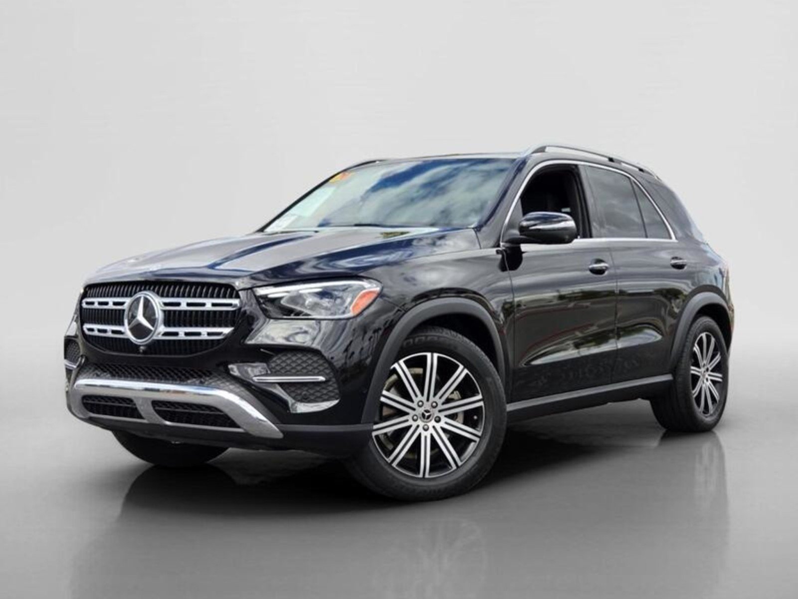 <span class='fj-specials__subtitle'>Luxury Loaner</span><br/><span class='fj-specials__title'>2026 GLE 350 4MATIC® SUV</span>