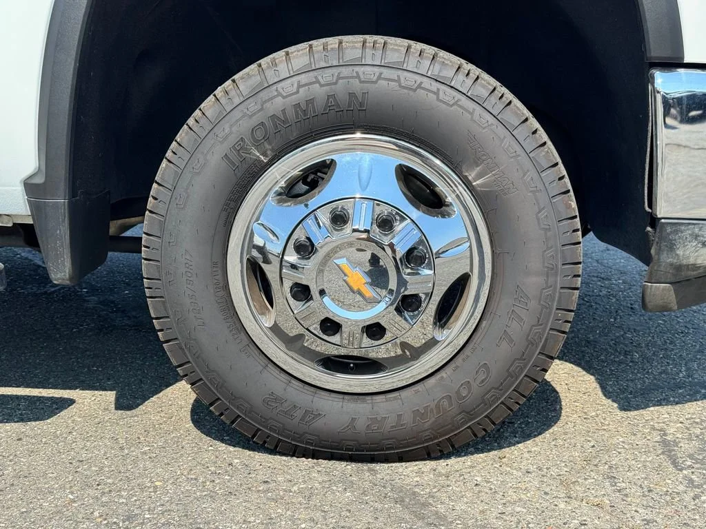 2024 Chevrolet Silverado 3500HD LT - Photo 9