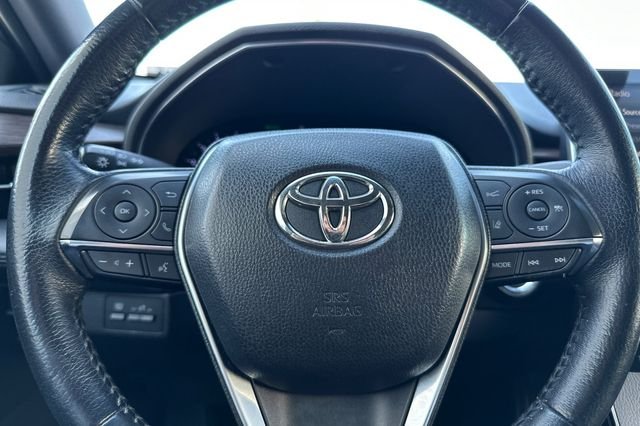 Used 2019 Silver Toyota XLE image 22