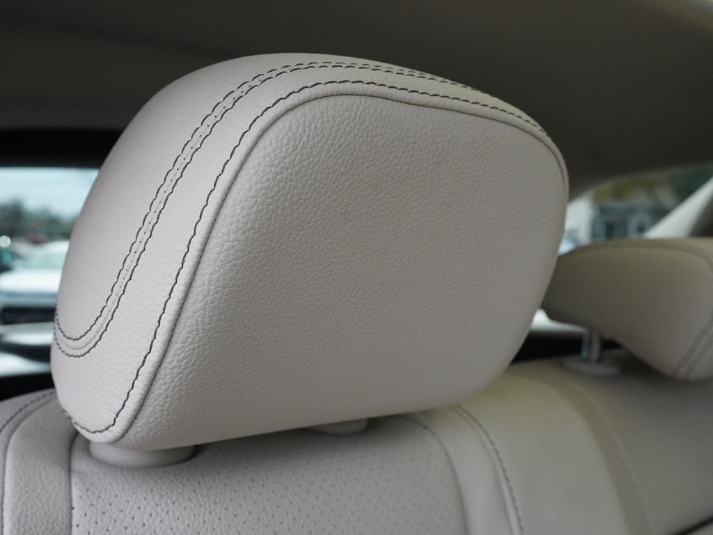 Used 2023 Gray Mercedes-Benz GLE 350 image 31