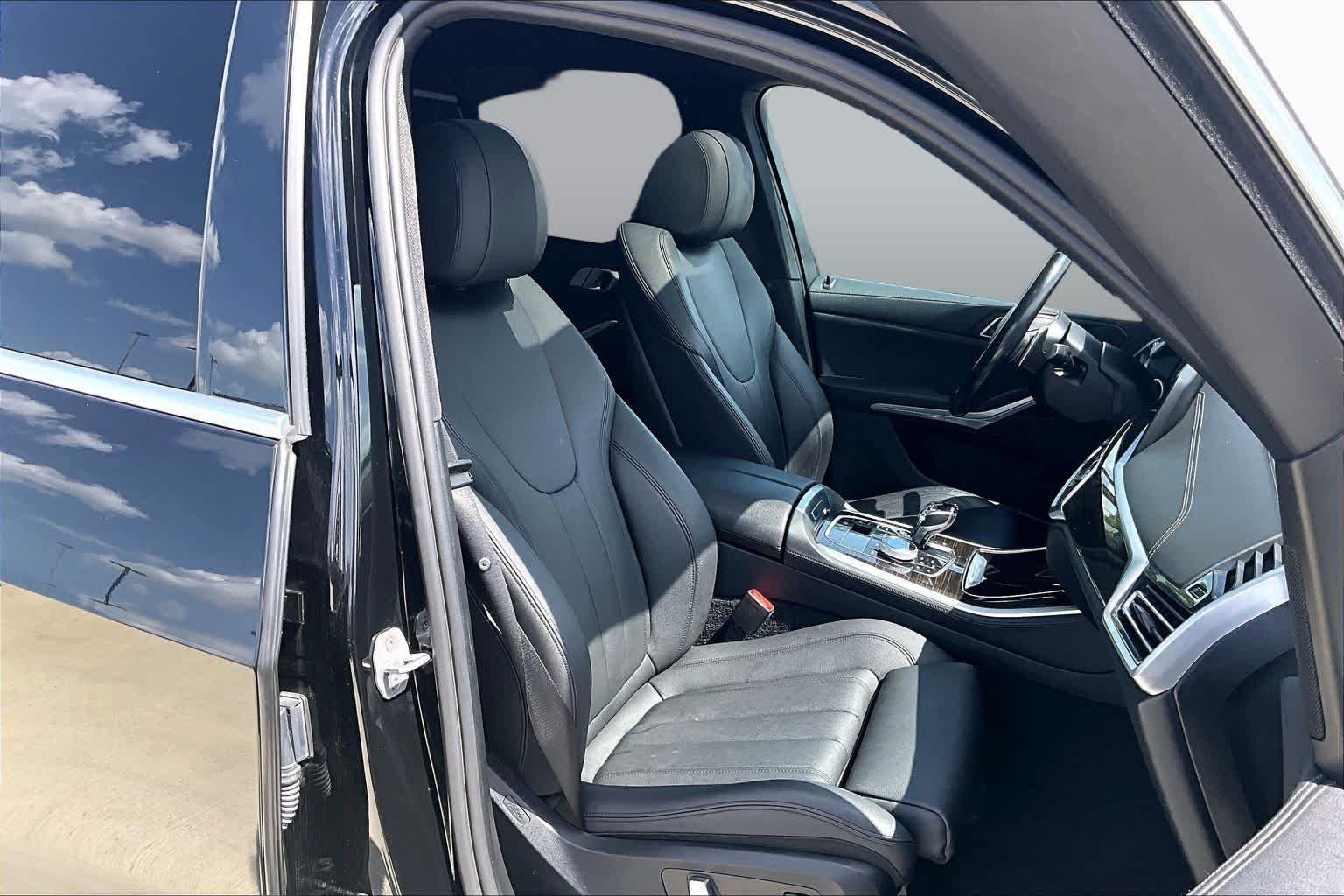 Used 2020 Jet Black BMW xDrive40i image 9