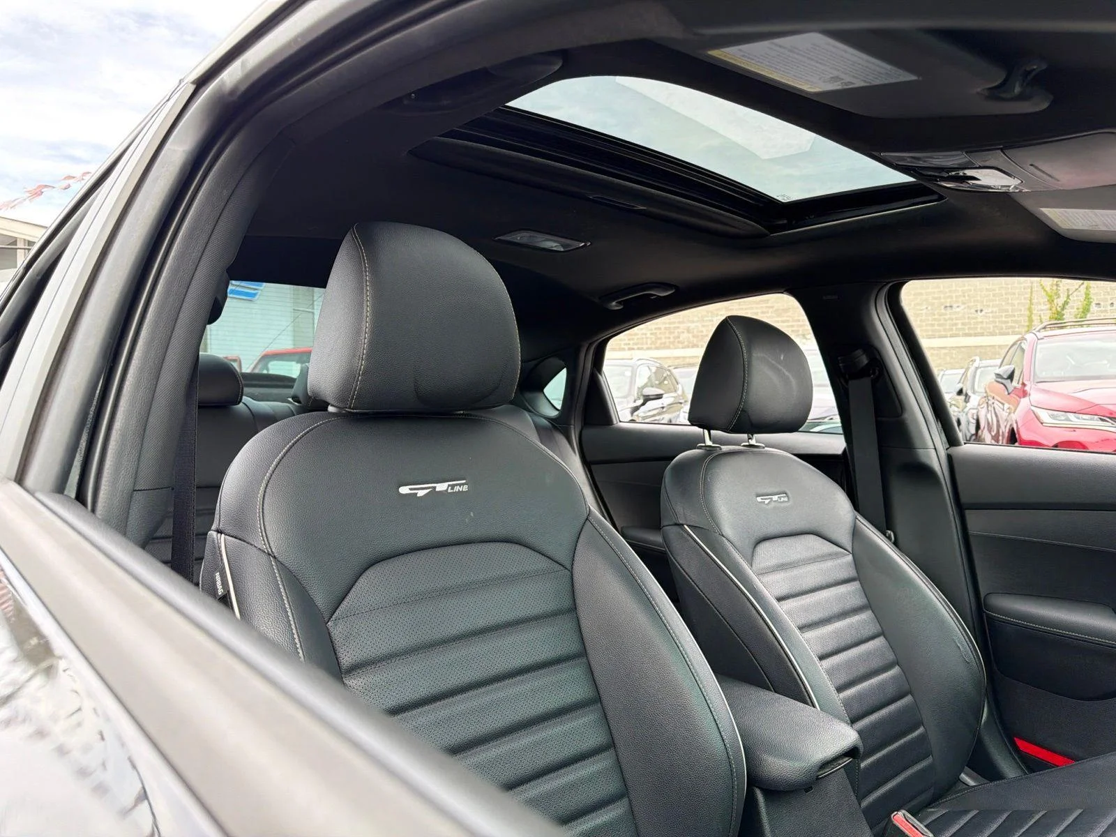 2024 Kia Forte GT-Line - Photo 11