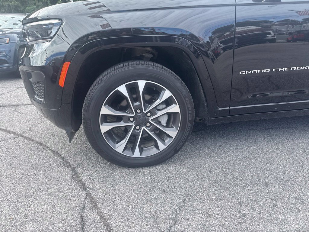 Used 2024 Black Jeep Overland image 3