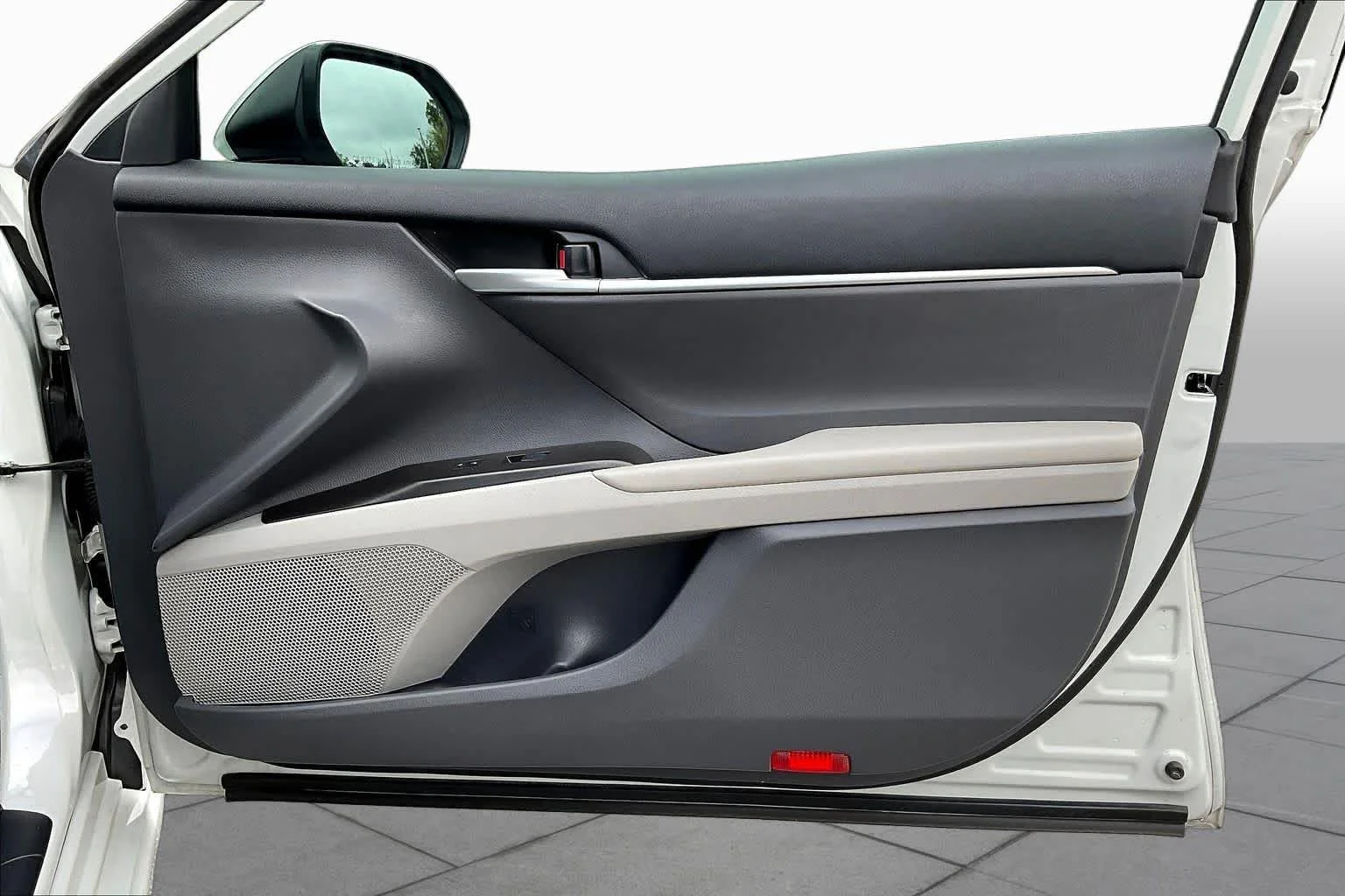 Used 2024 Ice Edge Toyota SE image 22