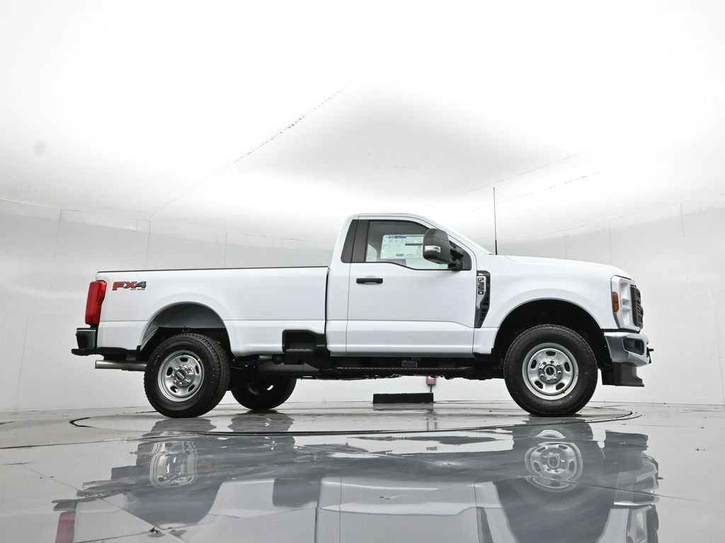 New 2026 Oxford White Ford XL image 39