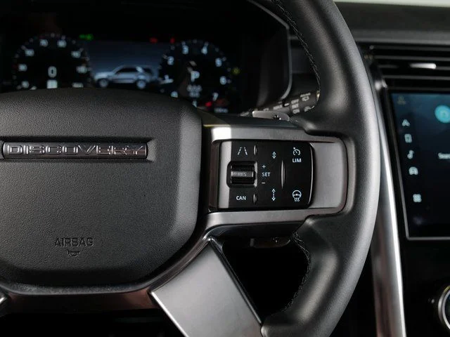 Certified Used 2025 Black Land Rover Dynamic SE image 20