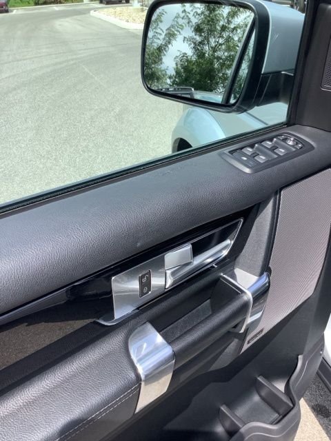 Used 2010 Silver Land Rover HSE image 18