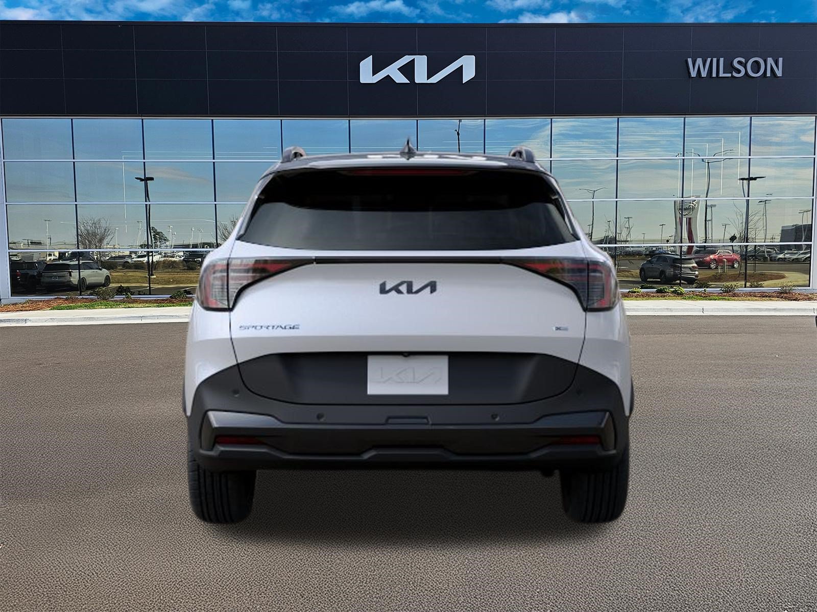 New 2027 Glacial White Pearl/Ebony Black Roof Kia X-Line image 5
