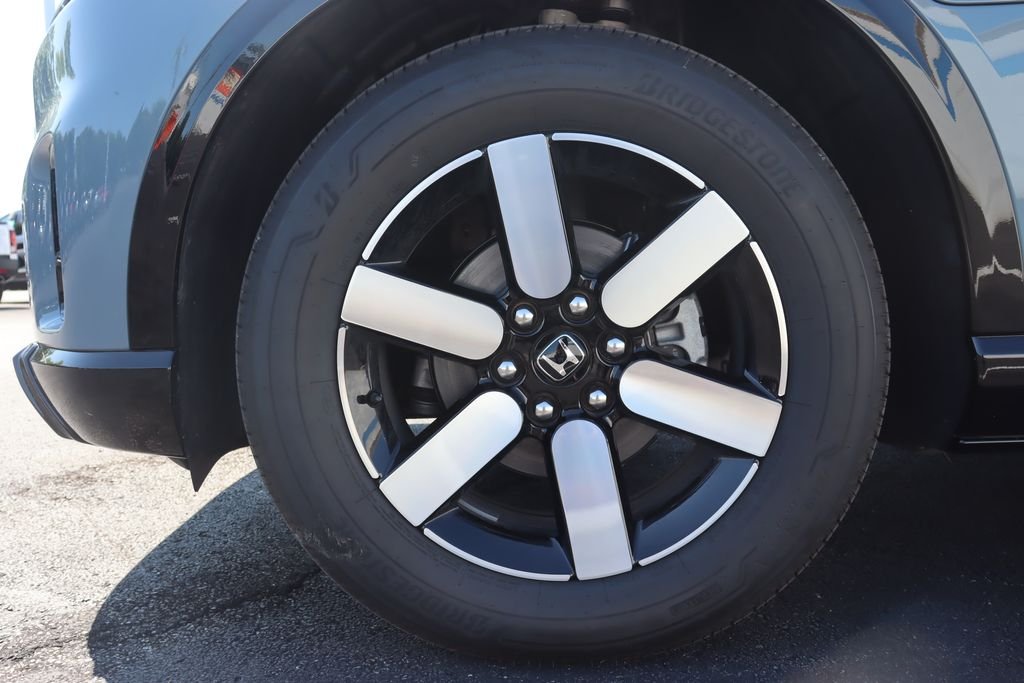 New 2026 Sonic Gray Pearl Honda Touring image 10