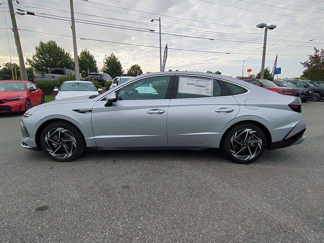 New 2026 Silver Hyundai SEL Sport image 8