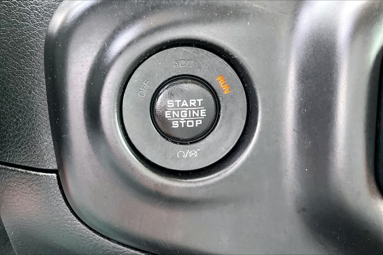 Used 2018 Firecracker Red Clearcoat Jeep Sport S image 30