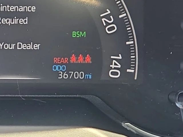 Used 2023 Ice Cap Toyota XLE image 7