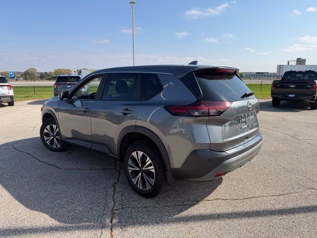 Certified Used 2023 Gun Metallic Nissan SV image 5