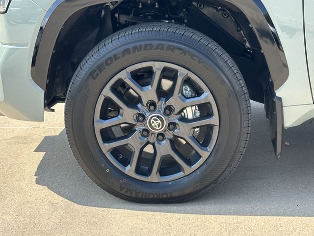 Certified Used 2025  Toyota Platinum image 8