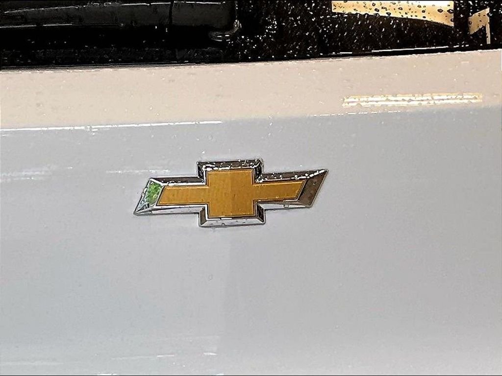 Used 2023 White Chevrolet ACTIV image 28