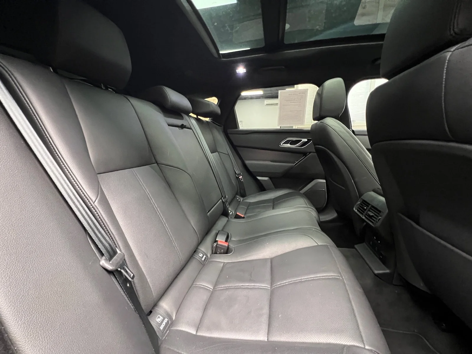 Used 2025 Arroios Grey Metallic (1fu) Land Rover P250 Dynamic SE image 23