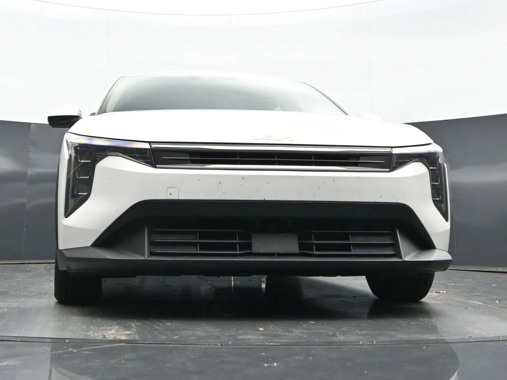 2025 Kia K4 LXS - Photo 35