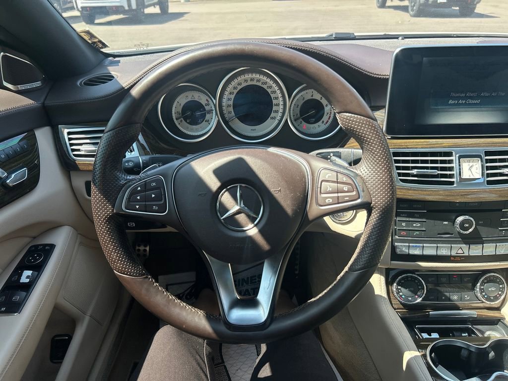 Used 2016 White Mercedes-Benz 4MATIC® image 22