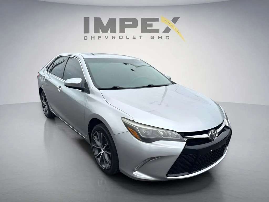 Used 2016  Toyota XSE image 7