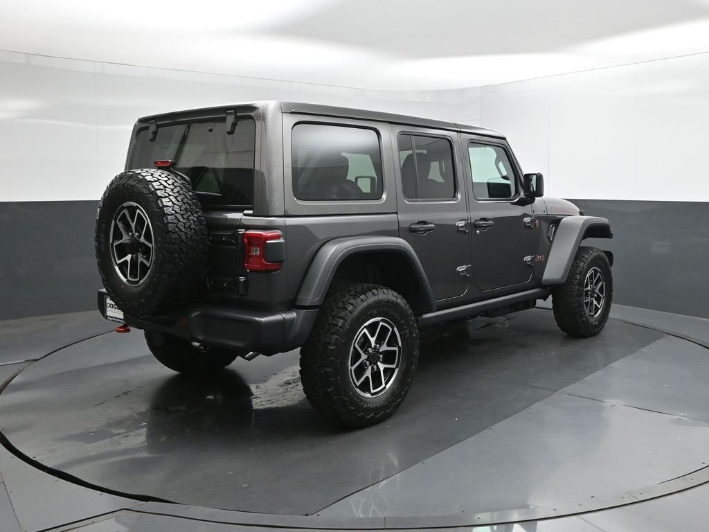 New 2026 Granite Crystal Metallic Clear-Coat Exterior Paint Jeep Rubicon image 8