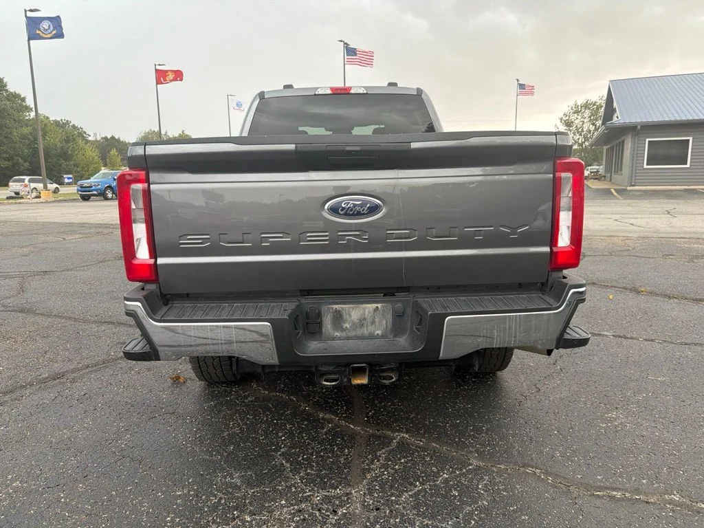 Used 2025 Gray Ford XLT image 5