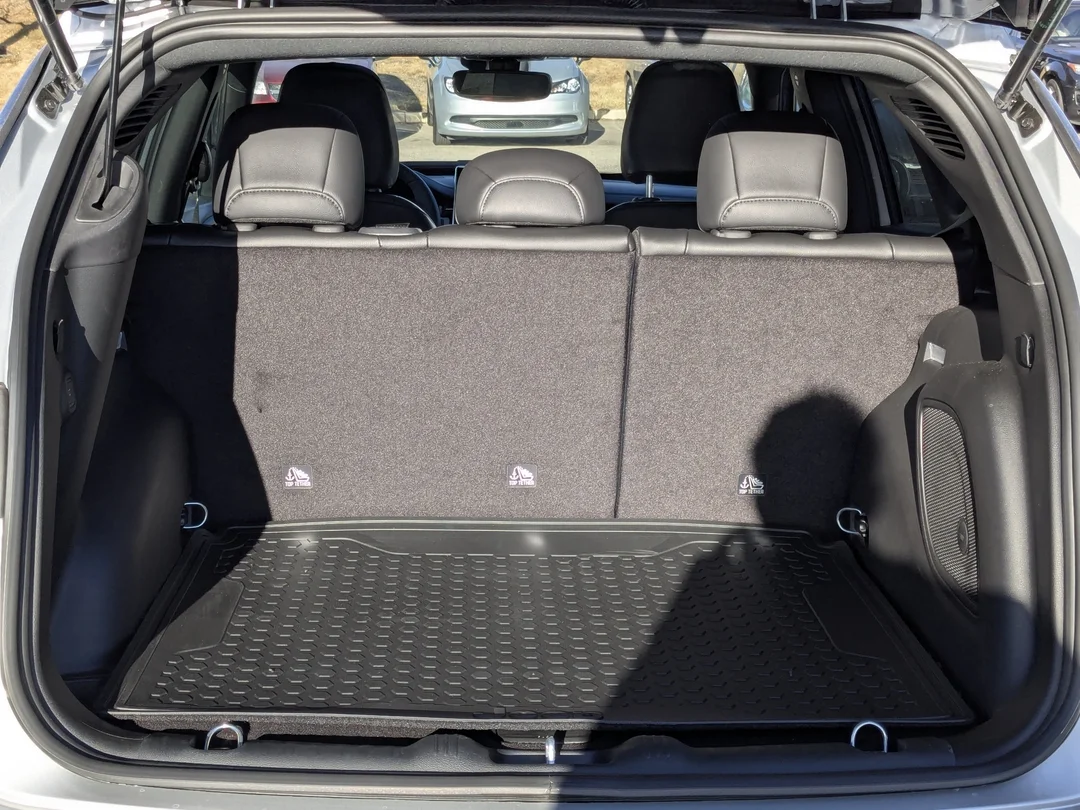 New 2026 Silver Jeep North - - 4x4 - Panoramic Sunroof - Alpine Audio - Adaptive Cruise - Power Liftgate & More! image 29