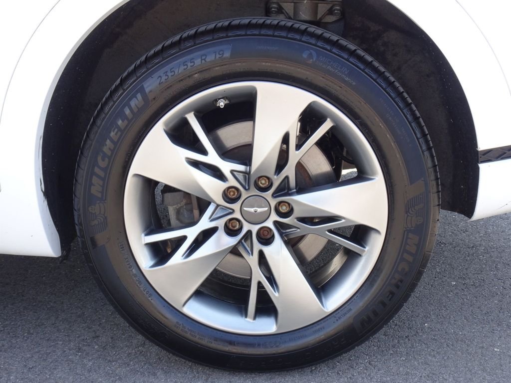 Used 2022 White Genesis 3.5T Sport image 26