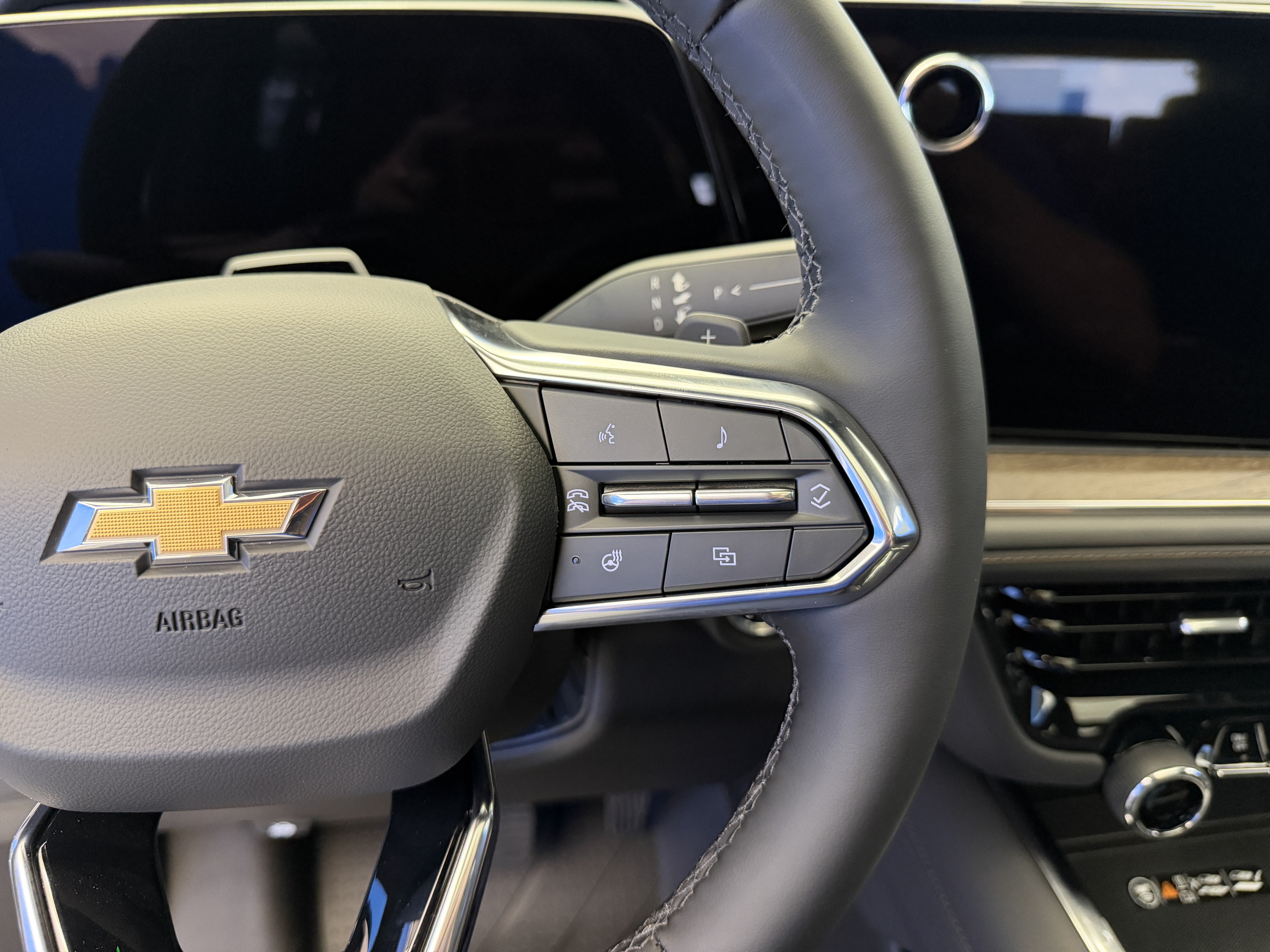 2026 Chevrolet Suburban High Country - Photo 19