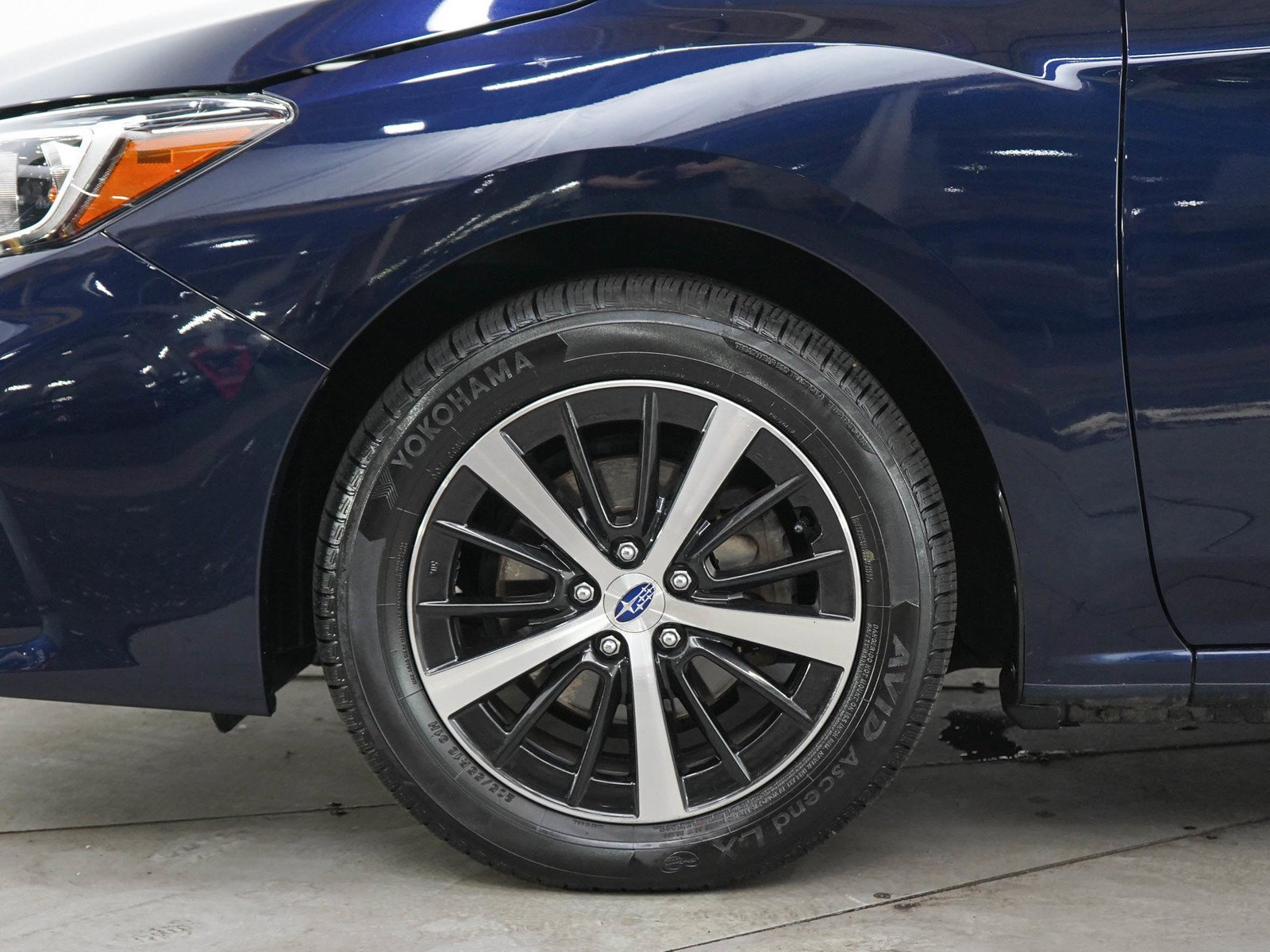 Used 2019 Dark Blue Pearl Subaru 2.0i Premium image 27