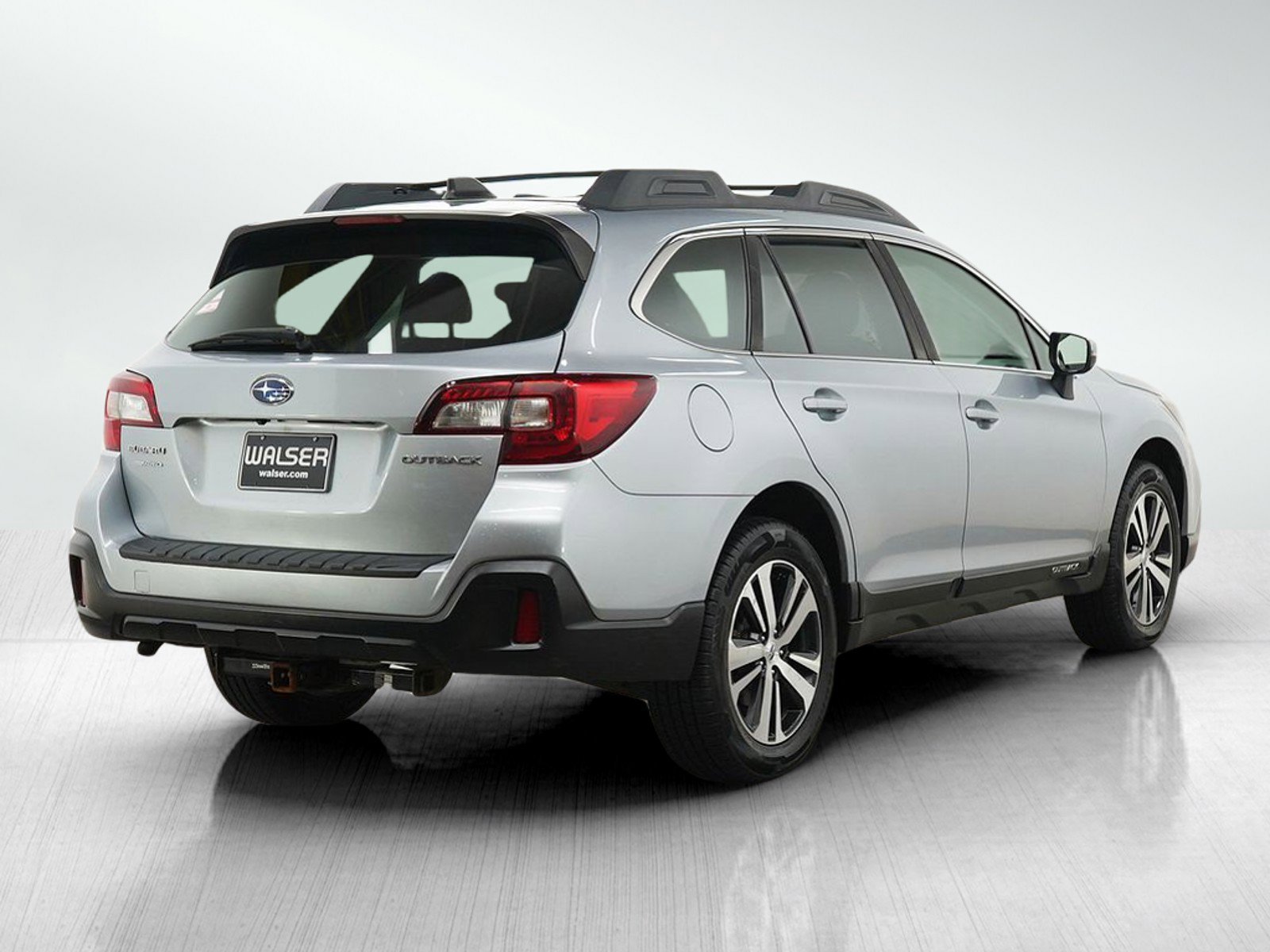 Used 2019 Ice Silver Metallic Subaru 2.5i image 5
