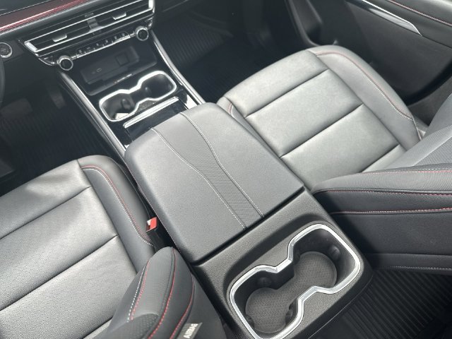 2025 Chevrolet Traverse Z71 - Photo 27