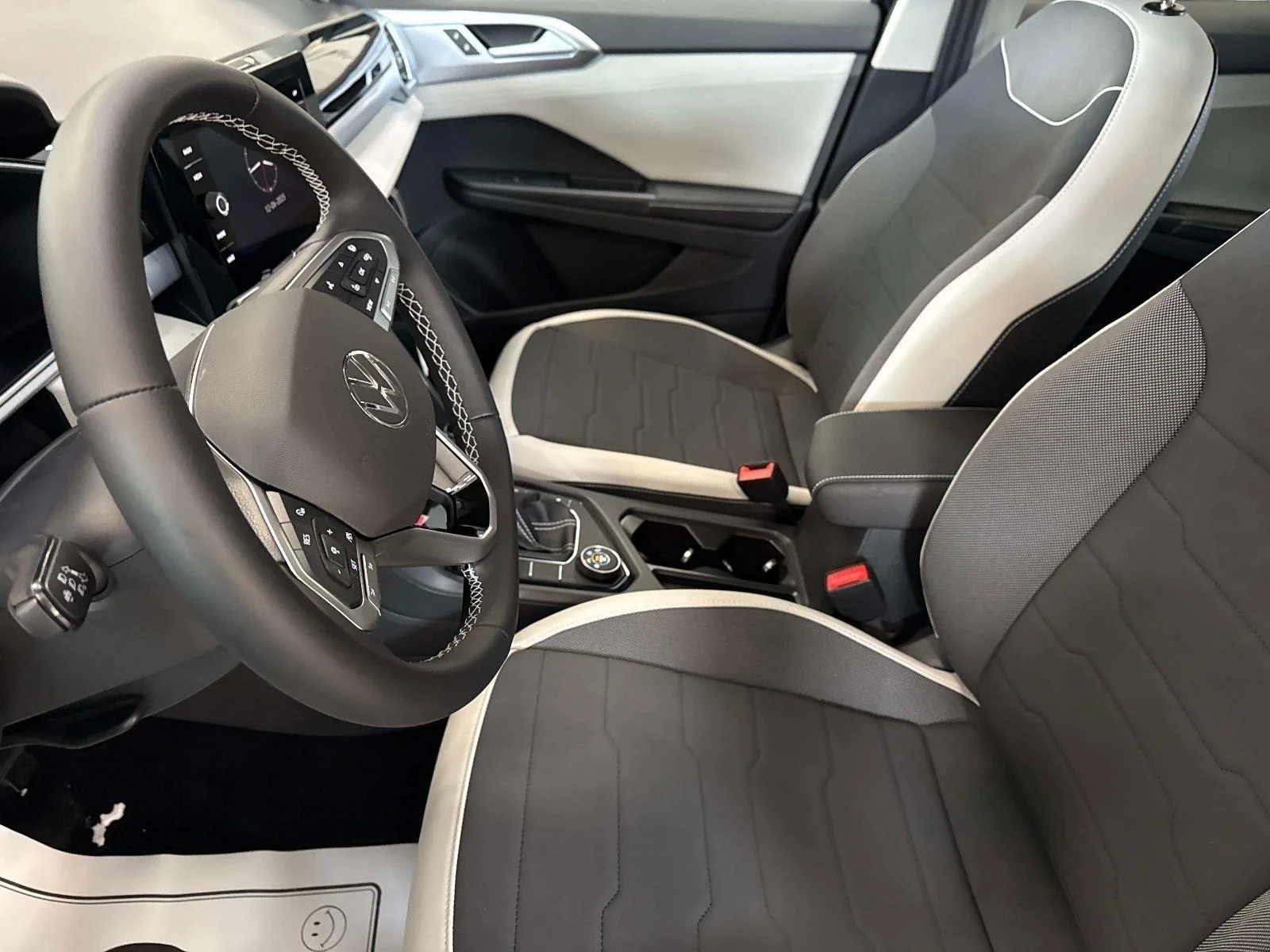 2026 Volkswagen Taos SE - Photo 20