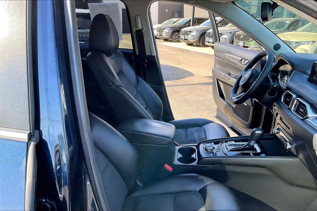 Used 2019 Blue Mazda Touring image 6