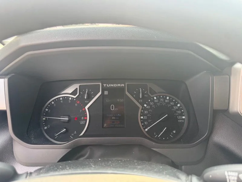 Used 2022  Toyota SR5 image 5