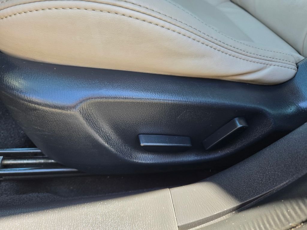 Used 2015 Blue Mazda i Touring image 12