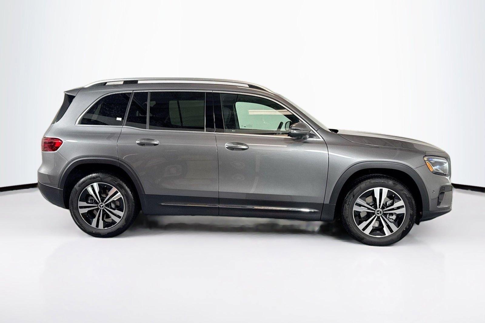 New 2026 Mountain Grey Metallic Mercedes-Benz GLB 250 image 4