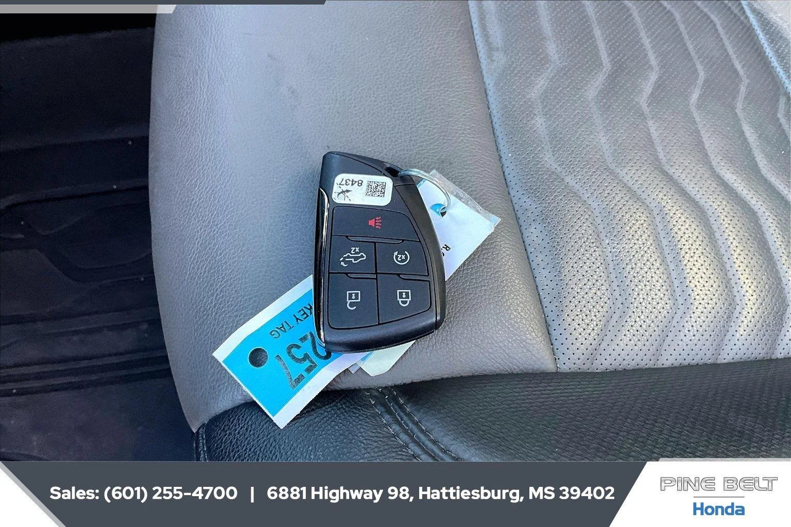 Used 2024 Lakeshore Blue Metallic Chevrolet ZR2 image 9