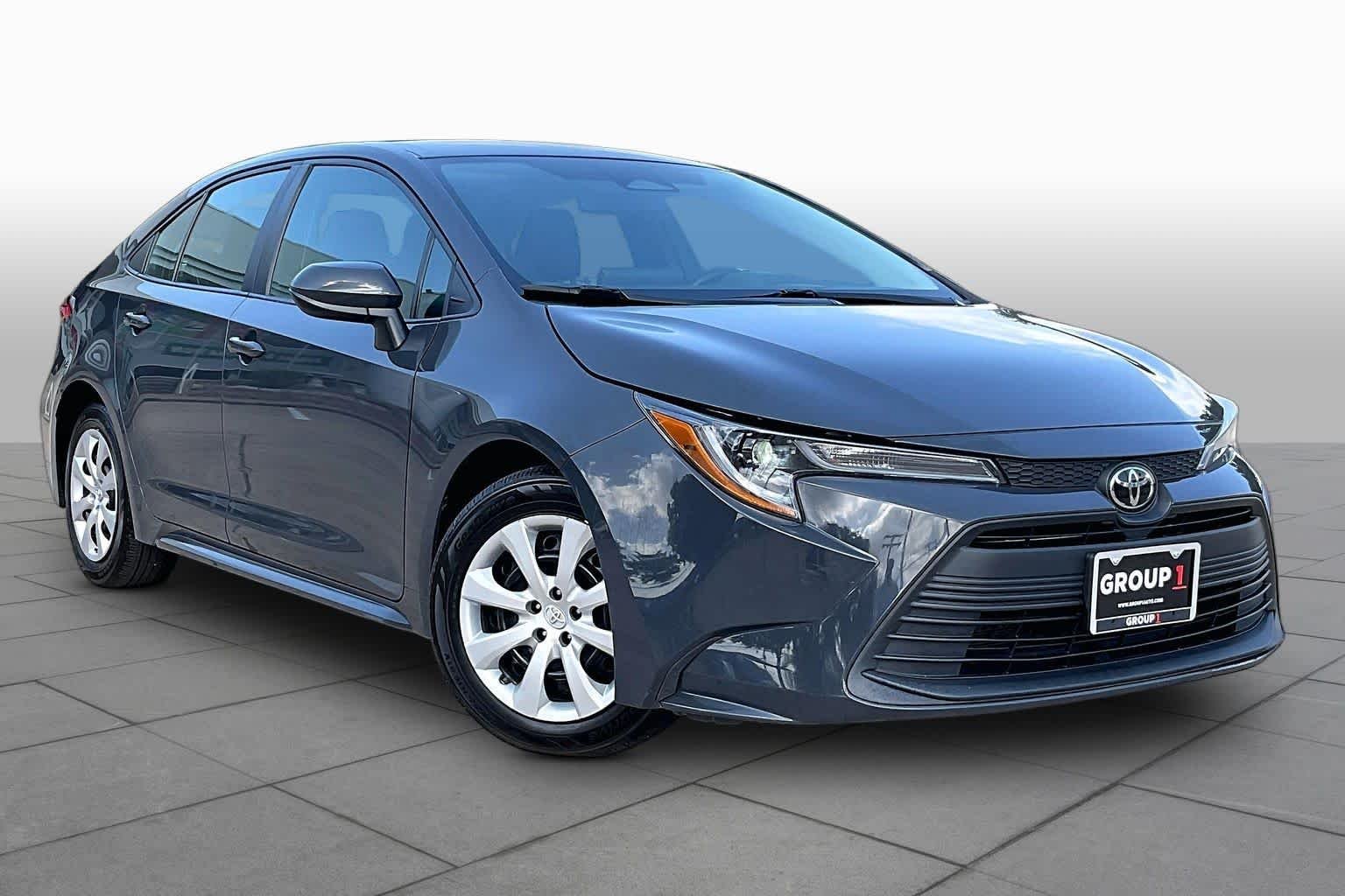 Used 2023 Underground Toyota LE image 3