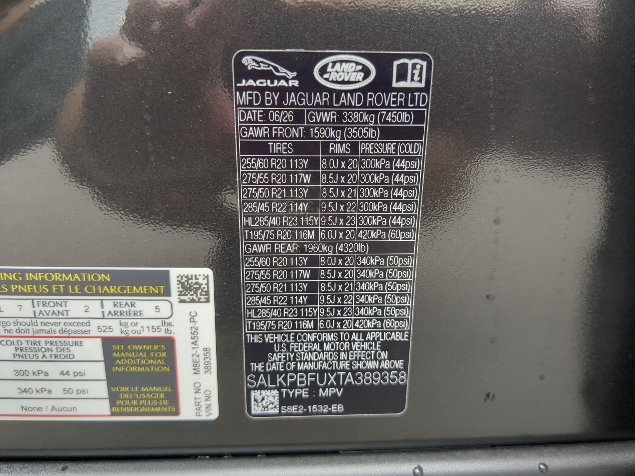New 2026 Carpathian Grey Land Rover P400 SE LWB 7 Seat image 36